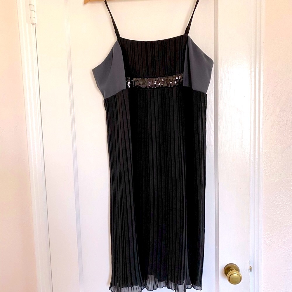Black and gray pleated Jonathan Martin dress